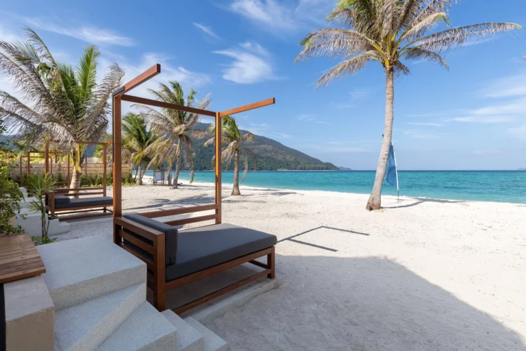 Sun-Beachfront-Pool-Villa-2