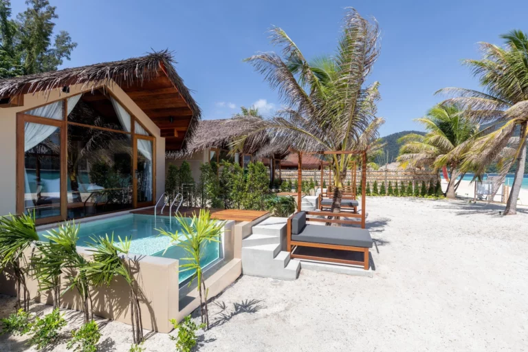 Sun-Beachfront-Pool-Villa-5