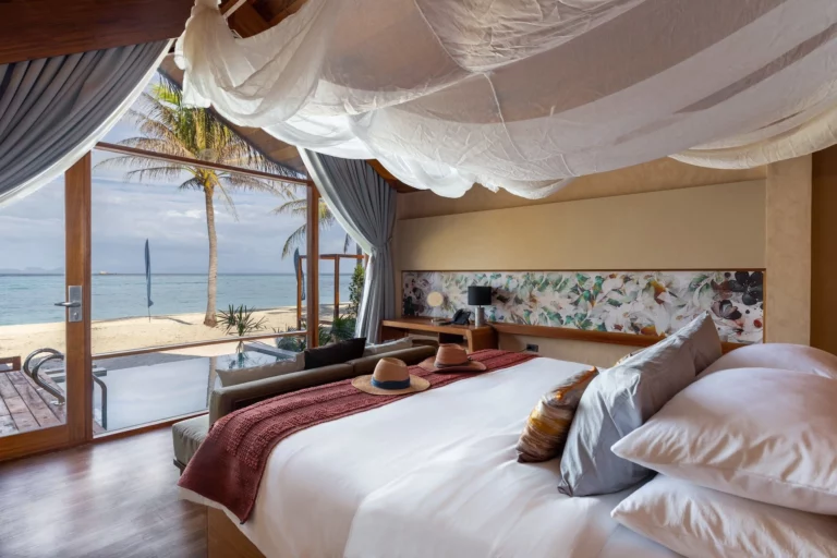 Sun-Beachfront-Pool-Villa