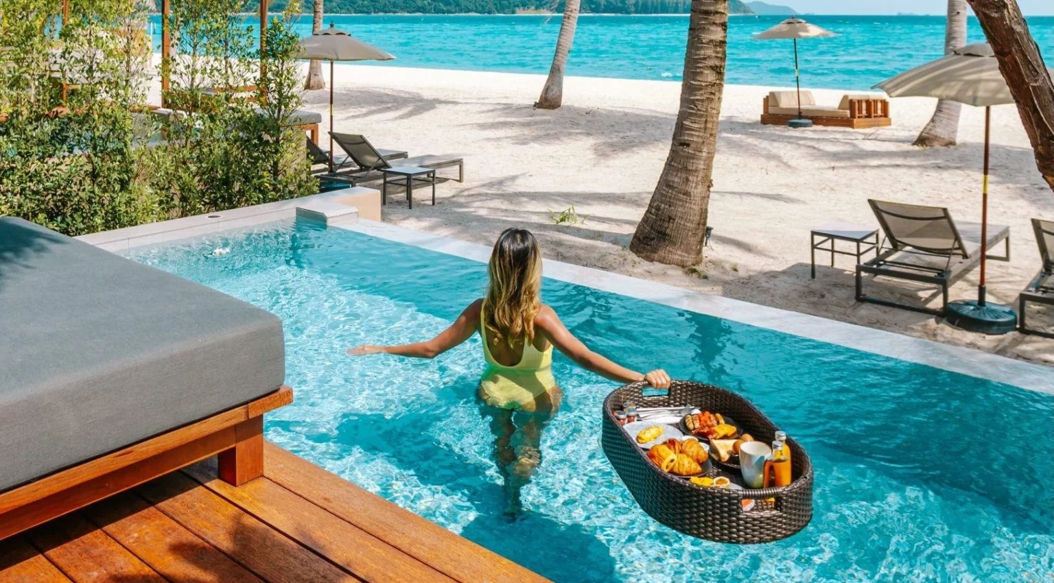 In-Villa-Sunrise-Breakfast